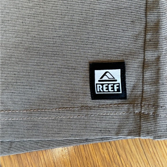 New REEF Men’s XL Fields Walk Shorts-Tan 36” Waist, 5” Inseam. - Picture 3 of 9